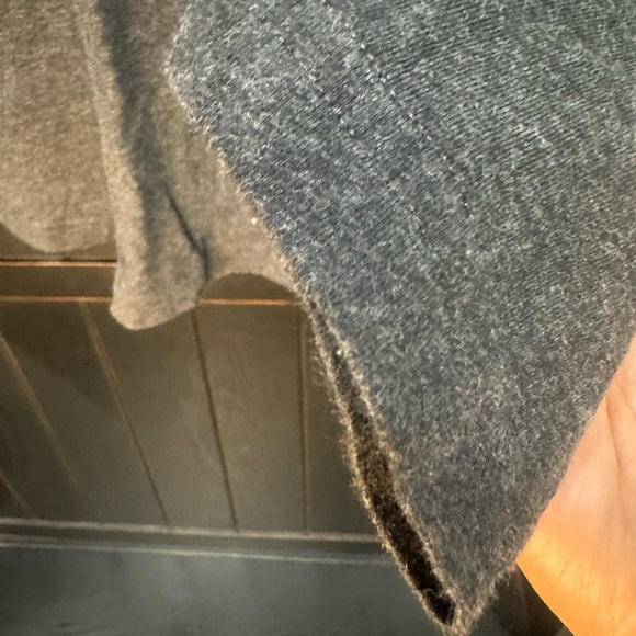 Arc'teryx Charcoal Long Sleeve Men's Tee - Picture 5 of 11